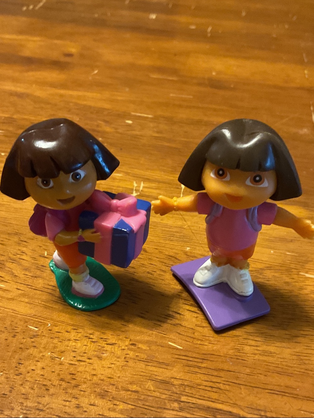 Pink Outfit Figure - Set of 2